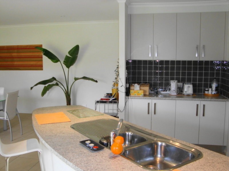 4 Zoe Place, Moggill QLD 4070