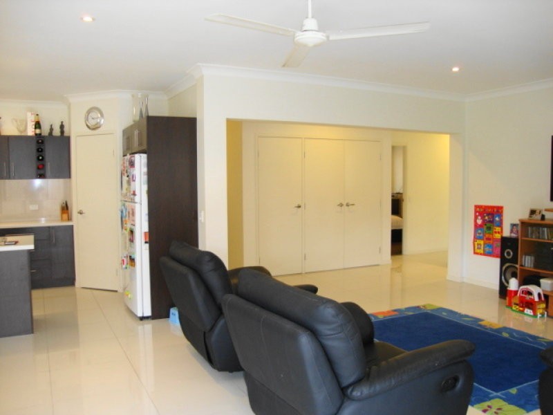 5 Regency Crescent, Moggill QLD 4070