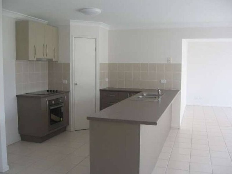 19 Oleosa Close, Moggill QLD 4070