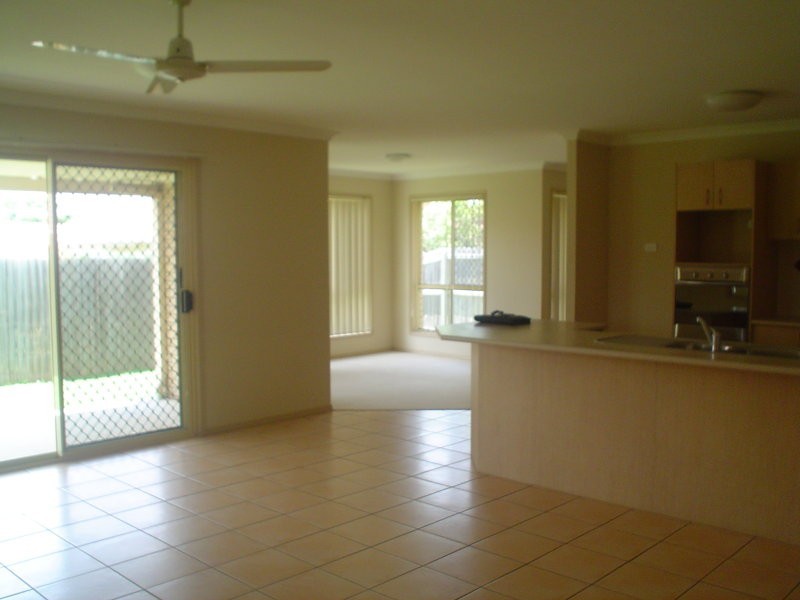64 Crestwood Place, Moggill QLD 4070