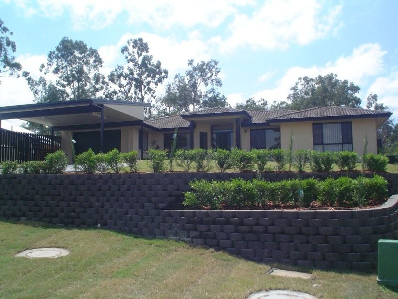 23 Westaway Crescent, Bellbowrie QLD 4070