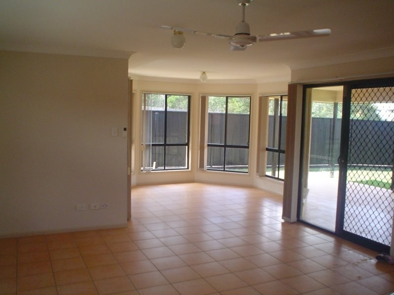 23 Westaway Crescent, Bellbowrie QLD 4070