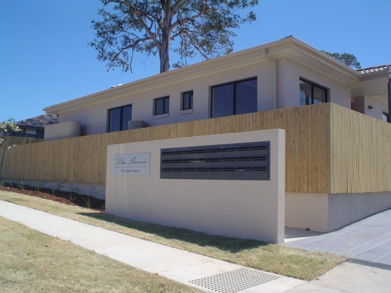 98 Joseph Ave, Moggill QLD 4070