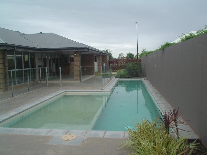 8 Sanctuary Way, Moggill QLD 4070