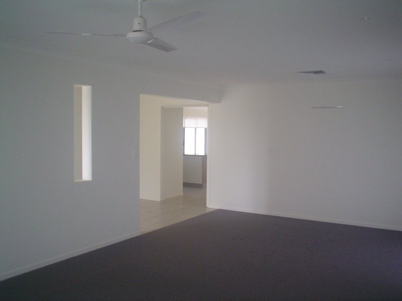 8 Sanctuary Way, Moggill QLD 4070