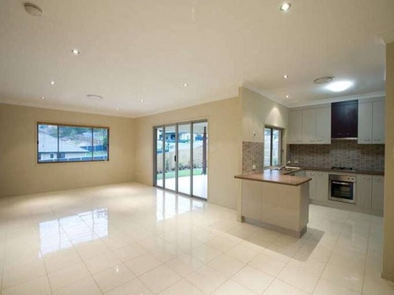 7 Corymbia Crescent, Anstead QLD 4070