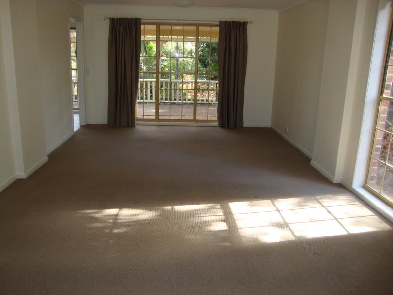 16 Allspice Street, Bellbowrie QLD 4070