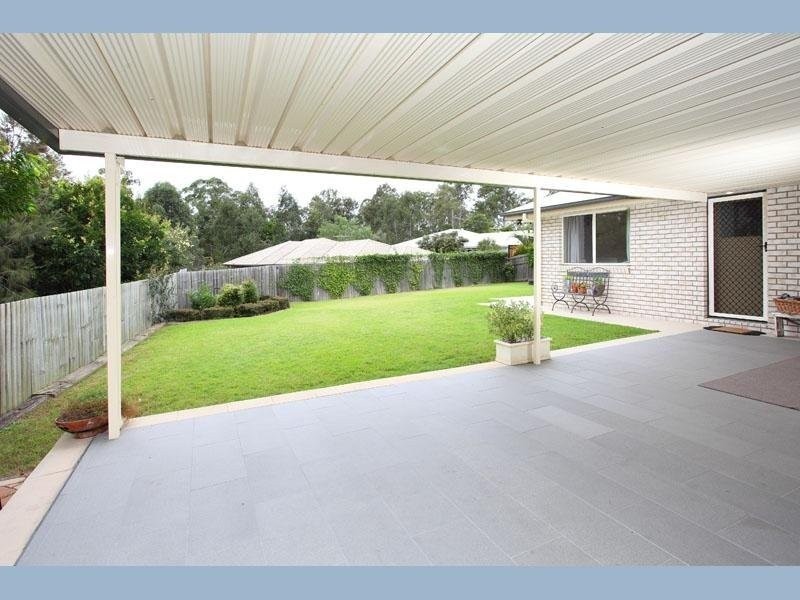 12 Salubris Place, Moggill QLD 4070