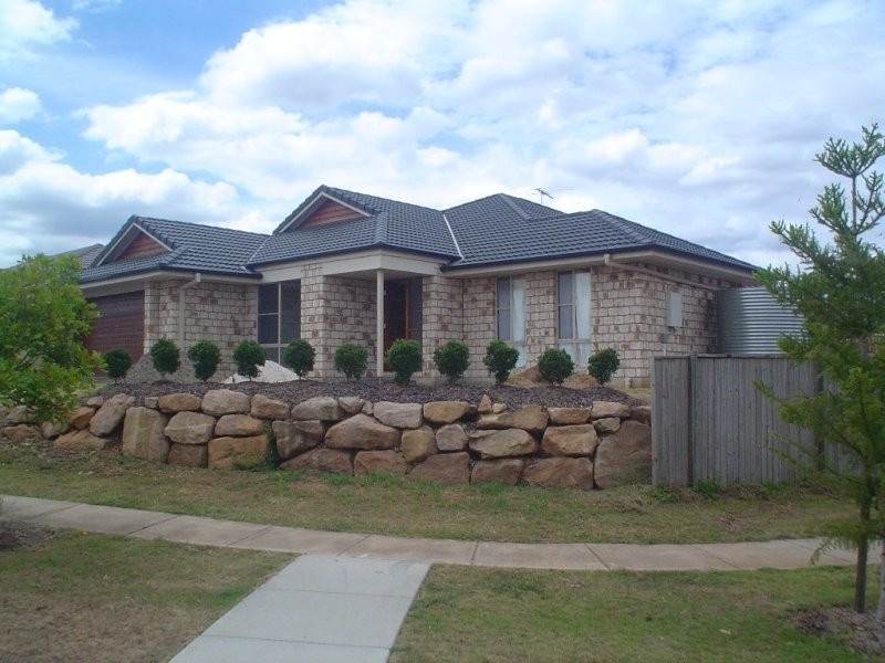 1 Witty Road, Moggill QLD 4070