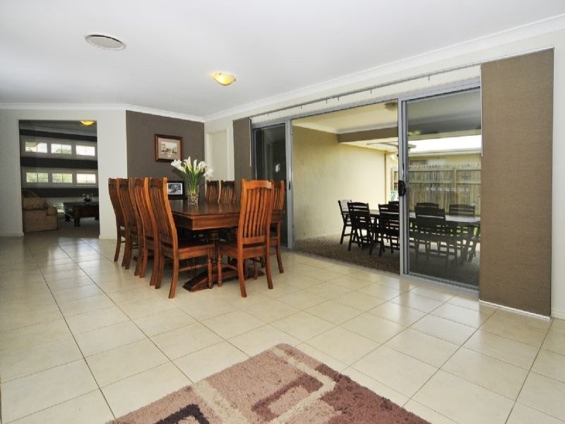 7 Stacey Close, Moggill QLD 4070