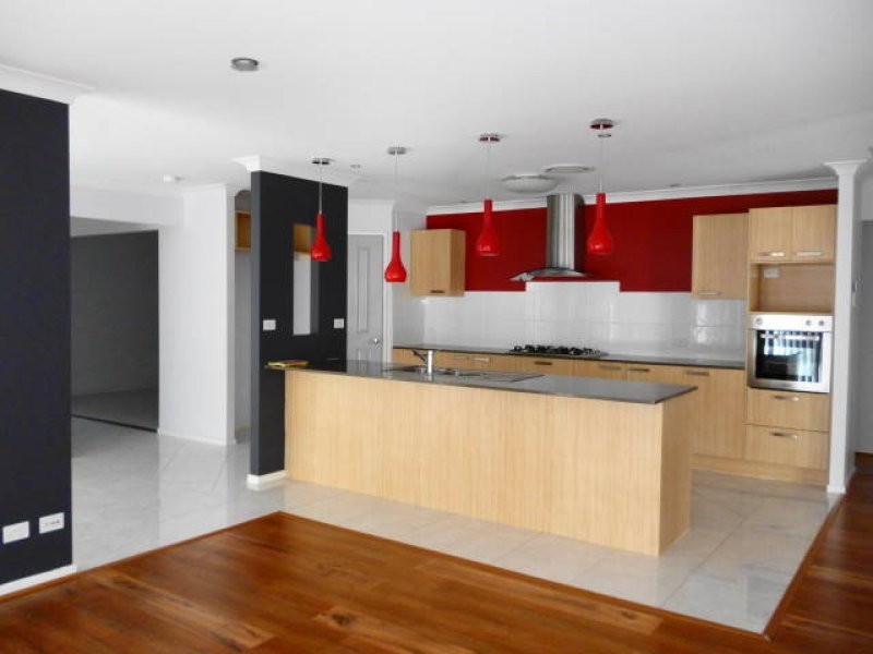 27 Courtney Place, Moggill QLD 4070