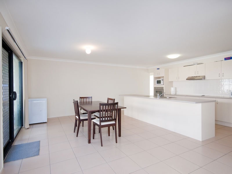 11 Eucalypt Place, Anstead QLD 4070