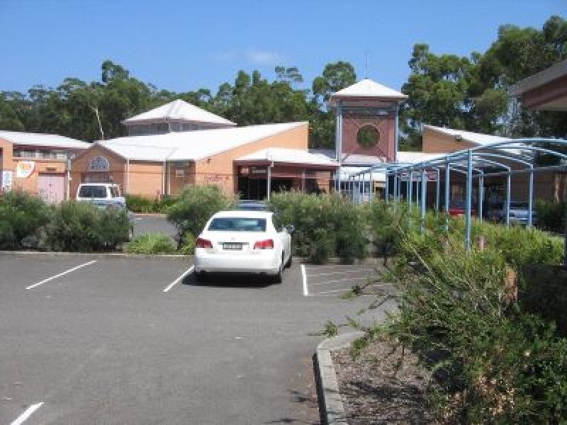15 Yeovil Drive, Bomaderry NSW 2541