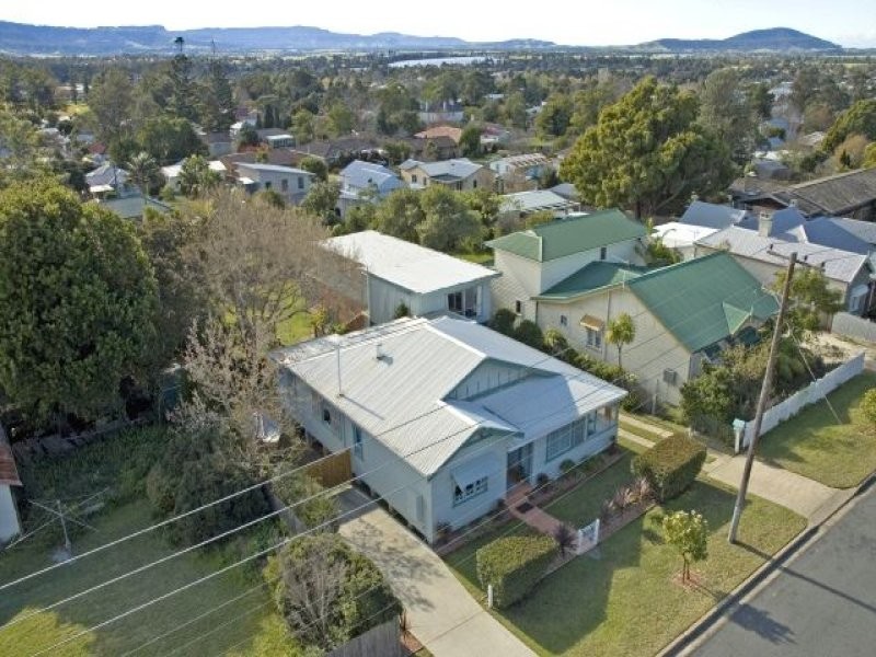 13 Worrigee Street, Nowra NSW 2541