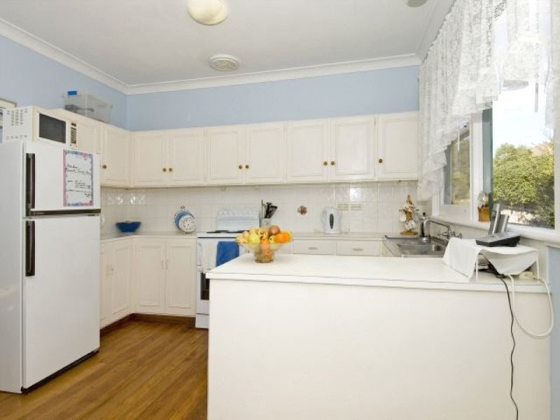 13 Worrigee Street, Nowra NSW 2541