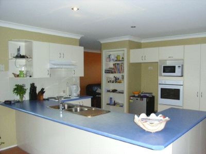 24 Lightwood Drive, West Nowra NSW 2541