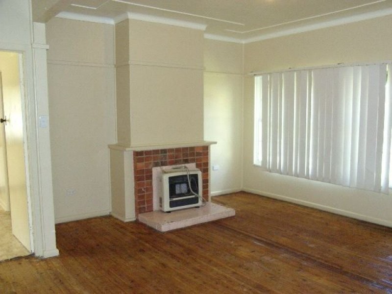 145 Shoalhaven Street, Nowra NSW 2541