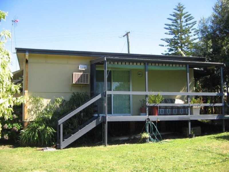 28 Tarawal Street, Bomaderry NSW 2541