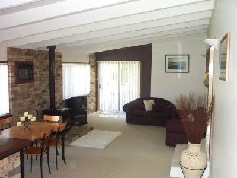 42 Douglas Street, Nowra NSW 2541