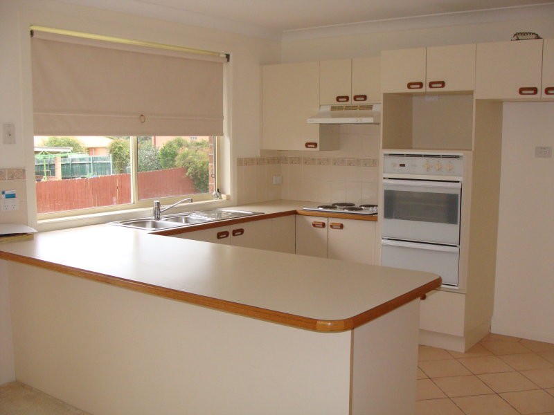 4 Plato Crescent, Worrigee NSW 2540