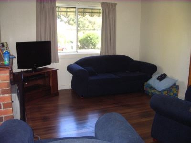 14 Brinawarr Street, Bomaderry NSW 2541