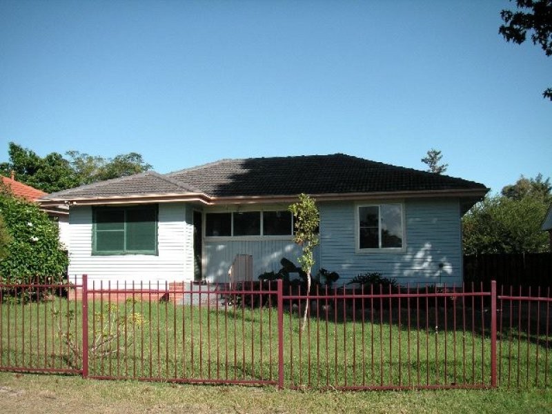 17 McKay Street, Nowra NSW 2541