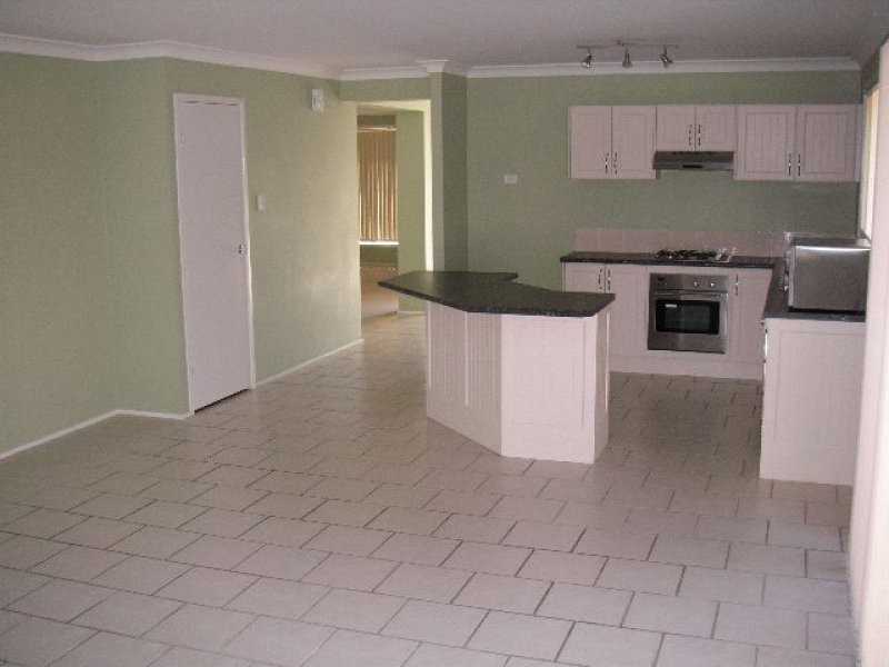 23 Lacebark Grove, Worrigee NSW 2540