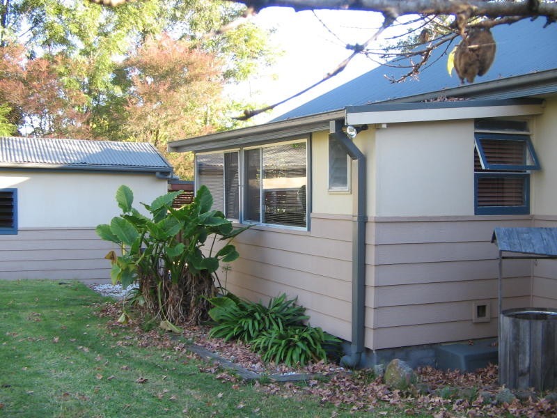 12 Hale Avenue, Nowra NSW 2541