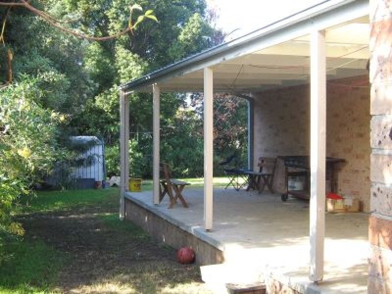 26 Lyndhurst Drive, Bomaderry NSW 2541