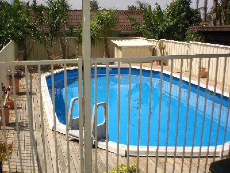 9 Yeovil Drive, Bomaderry NSW 2541