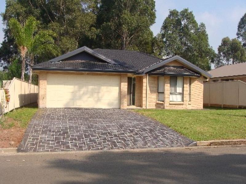 7 Holloway Road, Nowra NSW 2541