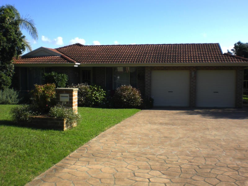 28 Illawarra Circuit, Worrigee NSW 2540