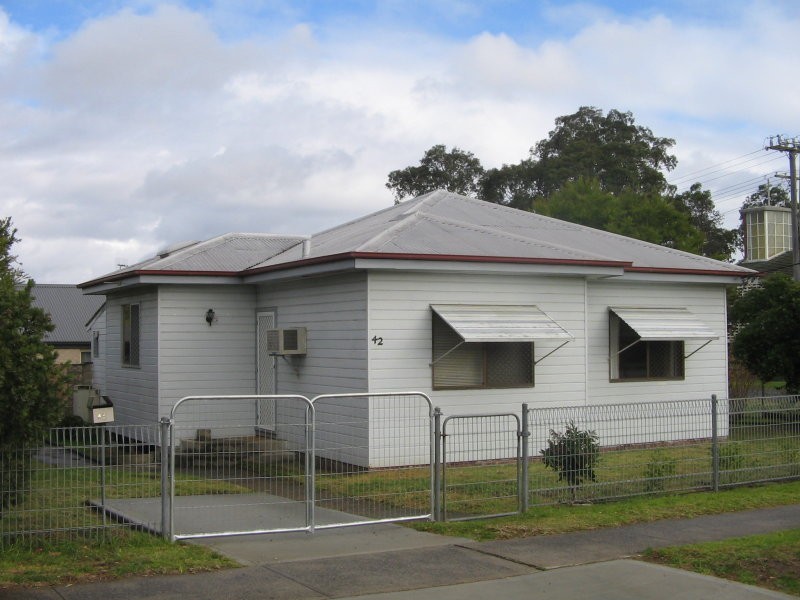 42 Bunberra Street, Bomaderry NSW 2541