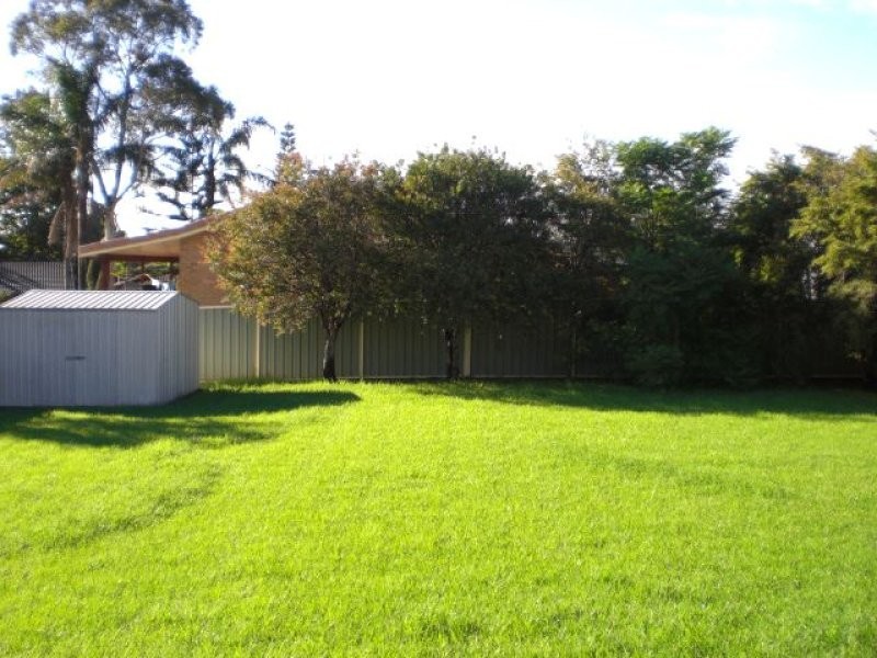 2 Farrelly Place, Bomaderry NSW 2541