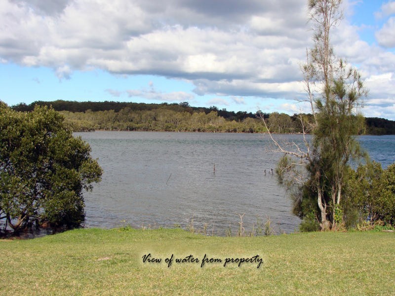 18 Crookhaven Drive, Greenwell Point NSW 2540
