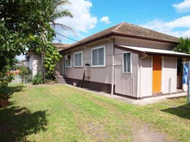 13 Cambewarra Road, Bomaderry NSW 2541