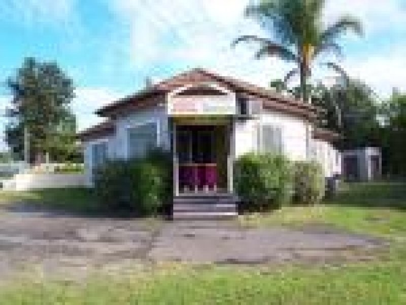 13 Cambewarra Road, Bomaderry NSW 2541