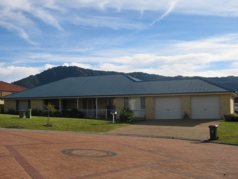 17 Hibiscus Place, Bomaderry NSW 2541