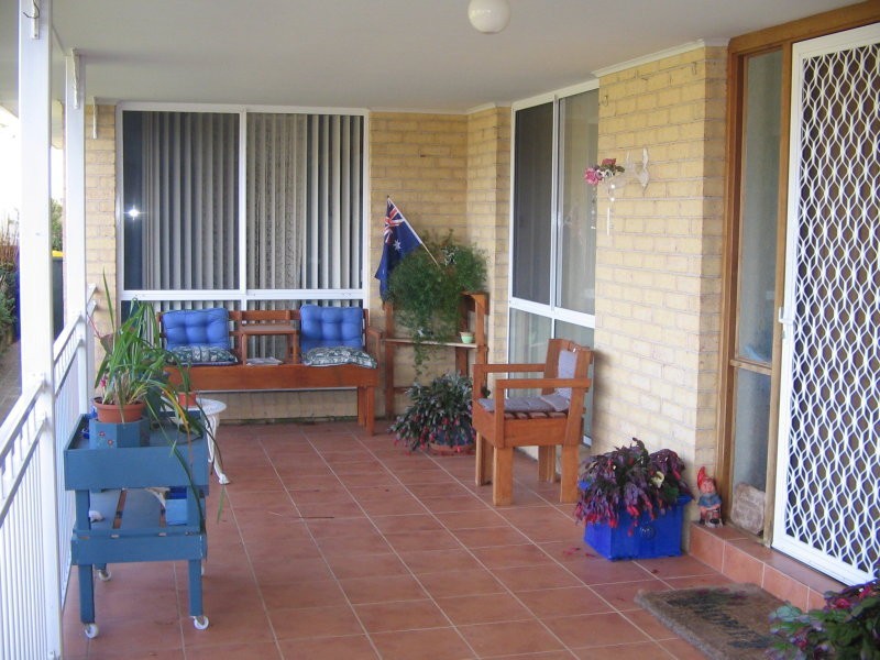 17 Hibiscus Place, Bomaderry NSW 2541