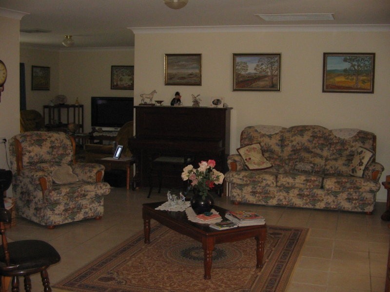17 Hibiscus Place, Bomaderry NSW 2541