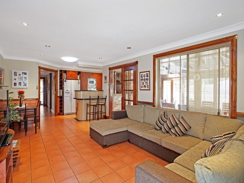 16 Olympic Drive, West Nowra NSW 2541