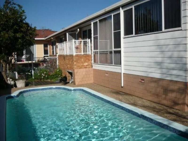 2 Westbourne Drive, Nowra NSW 2541