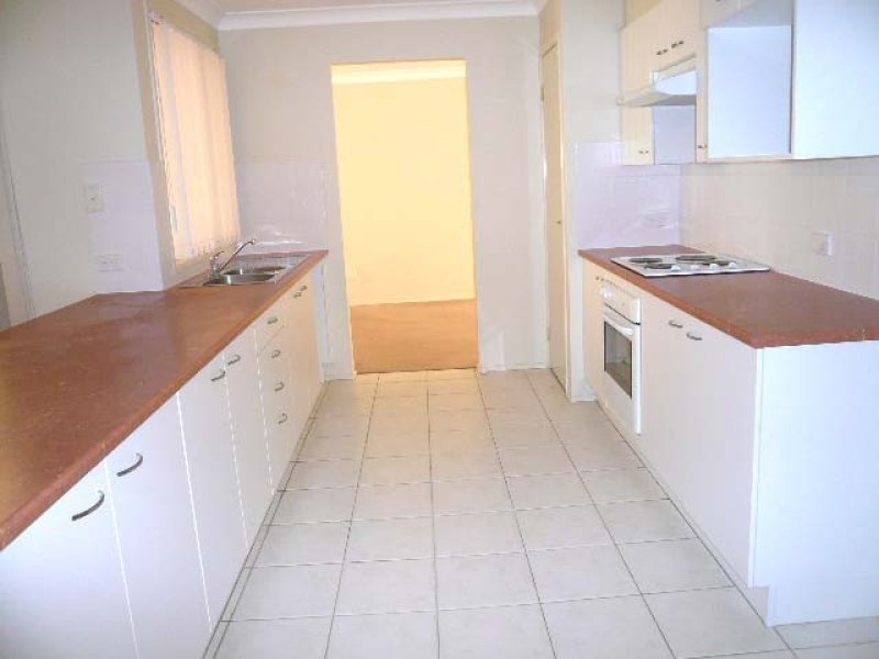 30 Gardenia Crescent, Bomaderry NSW 2541