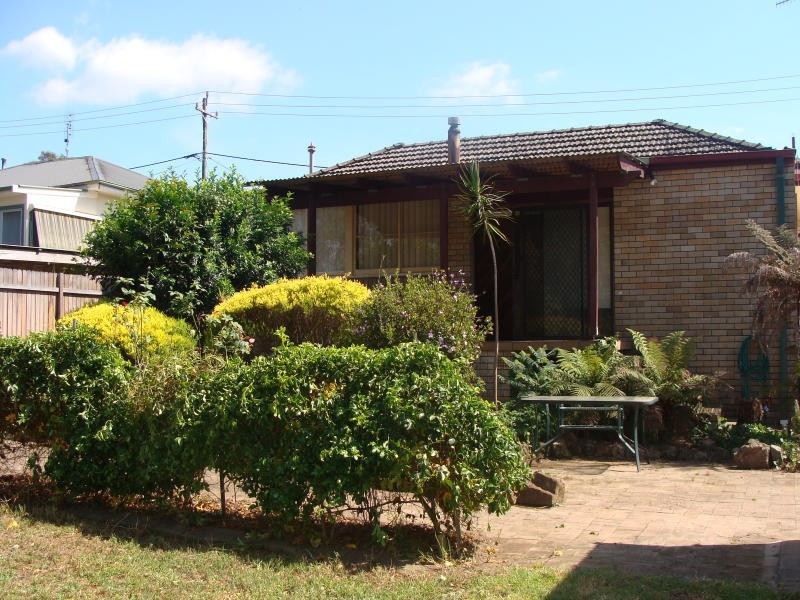 54 Birriley Street, Bomaderry NSW 2541