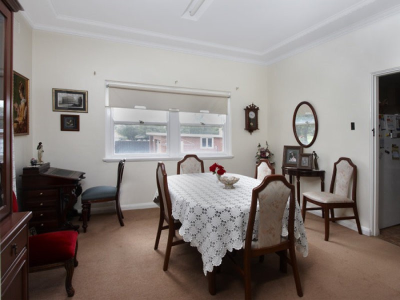 24 Osborne Street, Nowra NSW 2541