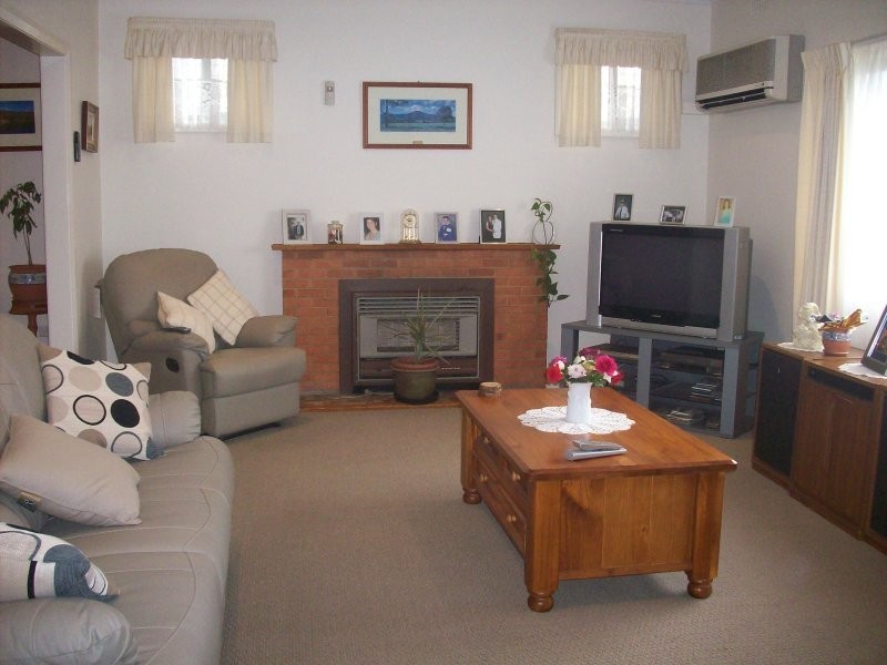 23 Dalwah Street, Bomaderry NSW 2541