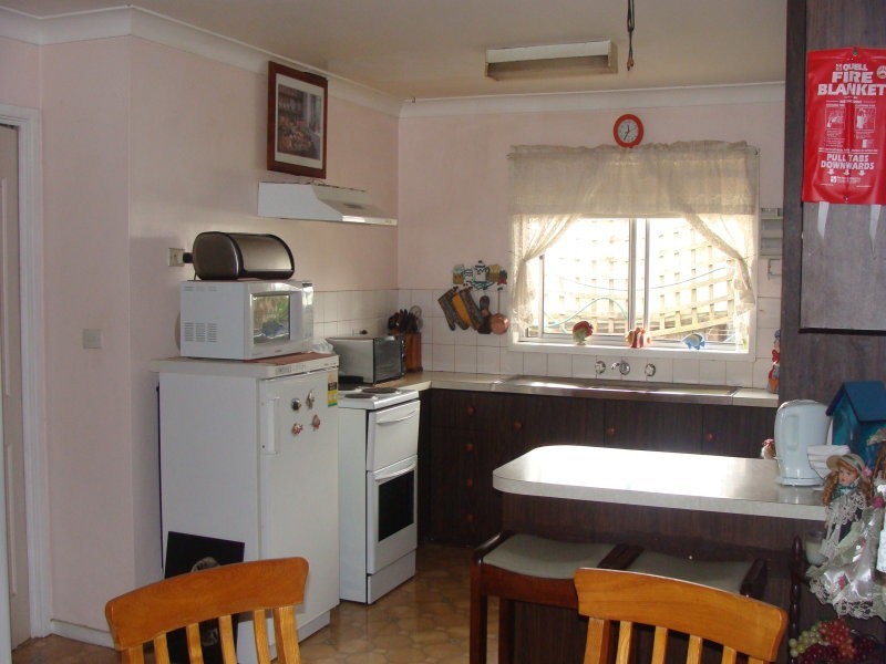 1 Mulgen Crescent, Bomaderry NSW 2541