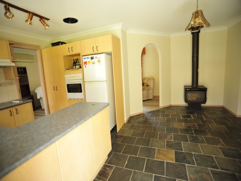 3 Isa Road, Worrigee NSW 2540