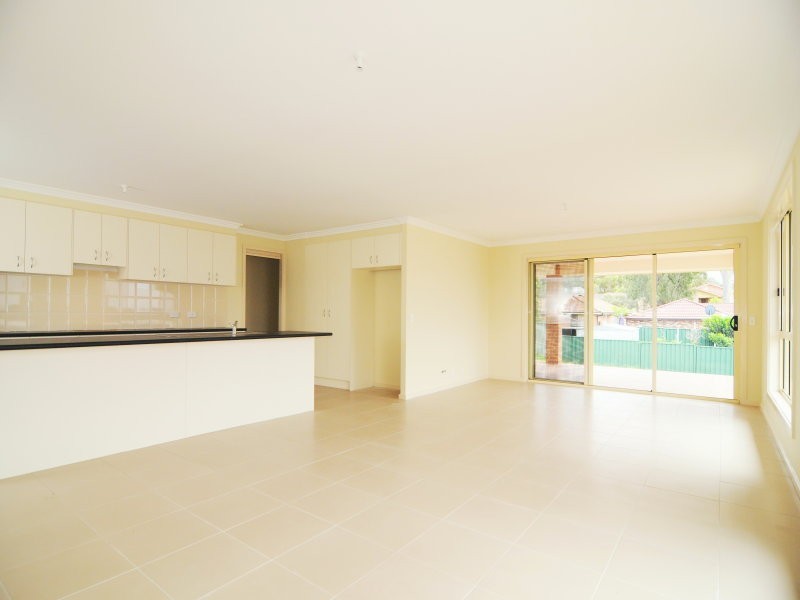 16 Royal Street, Worrigee NSW 2540