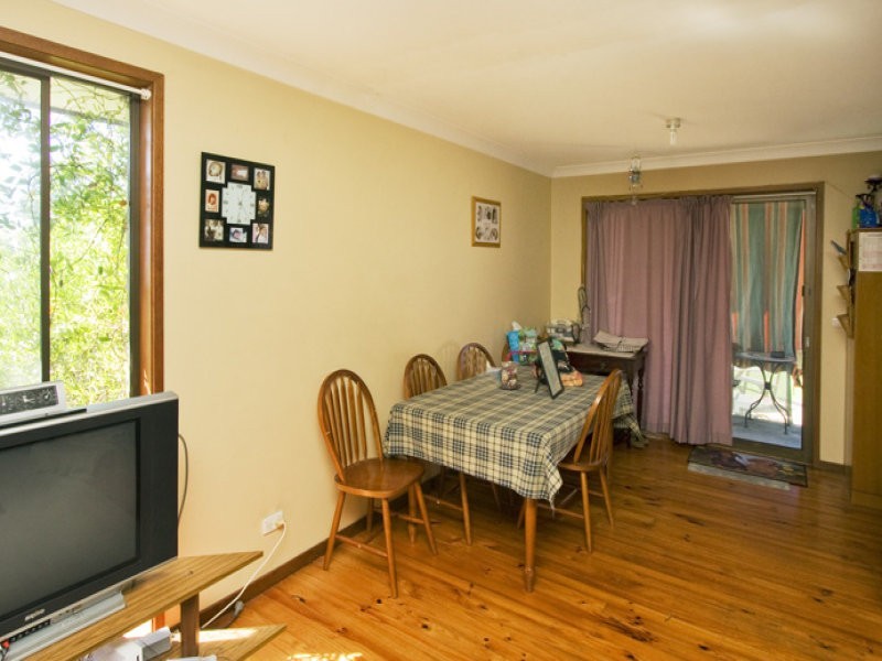 9 Alverstoke Close, Bomaderry NSW 2541